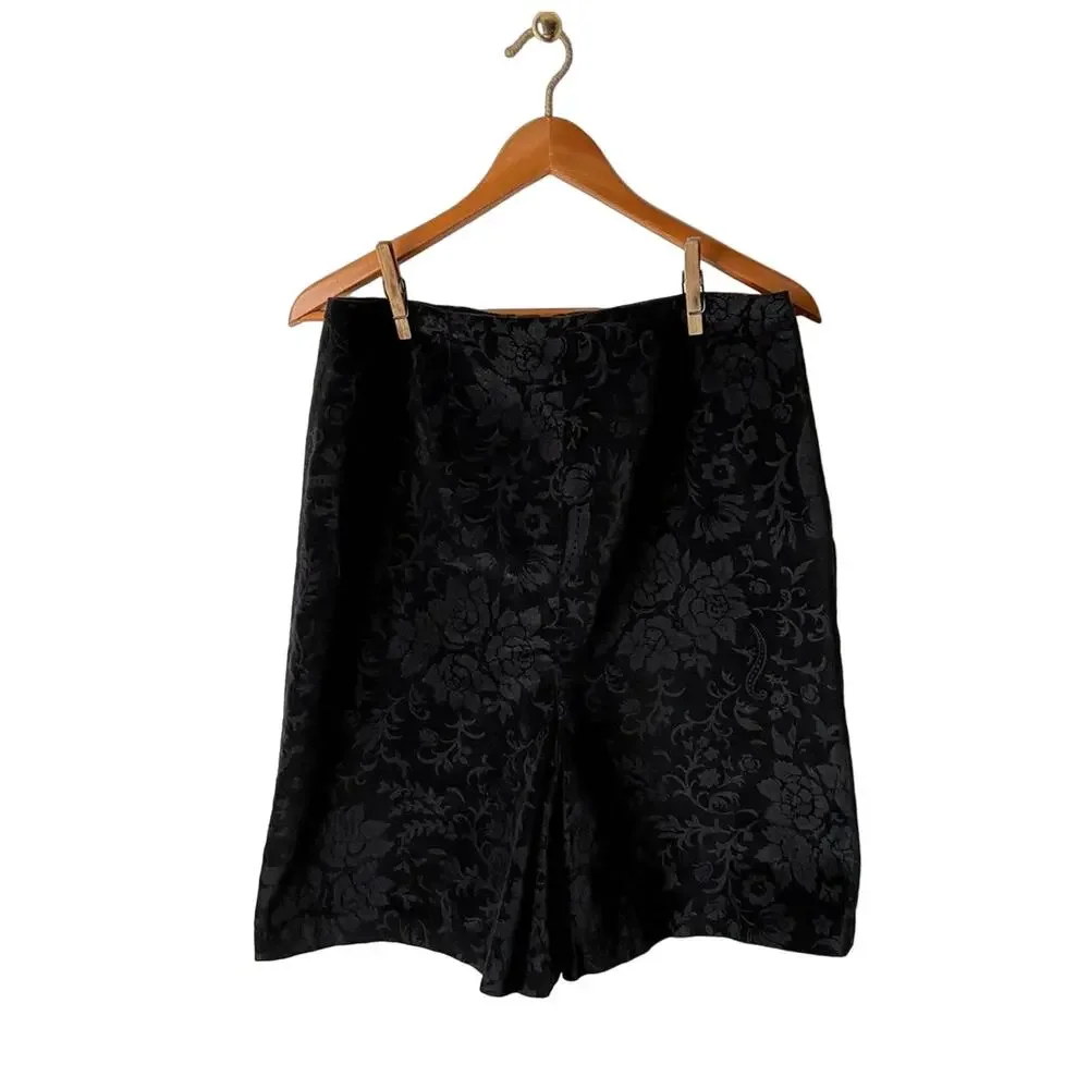 Oscar De La Renta Black Velvet Floral Embossed Skirt  Size 10